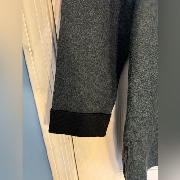 Tahari Dark Gray Mock Neck Minimalist Oversized Sweater Size Large 3/4 sleeve - Picture 10 of 10